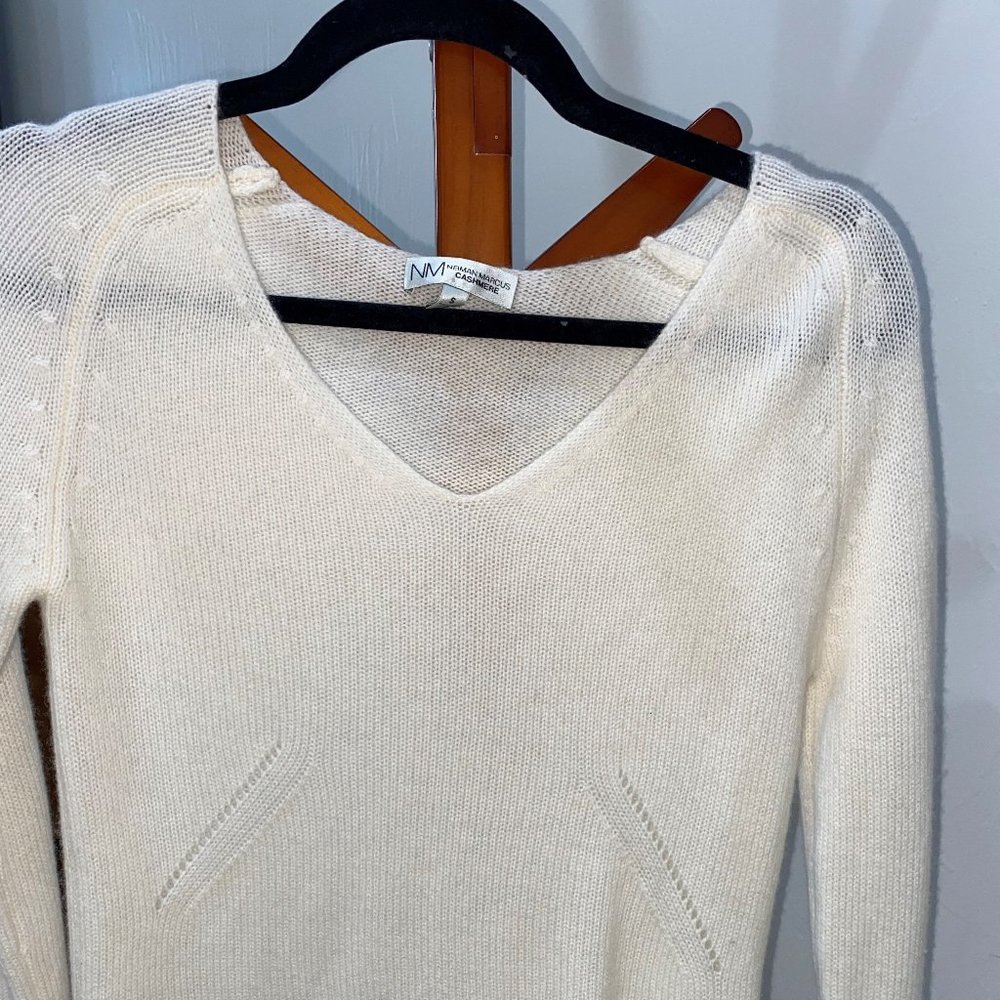 Neiman Marcus Cashmere Sweater